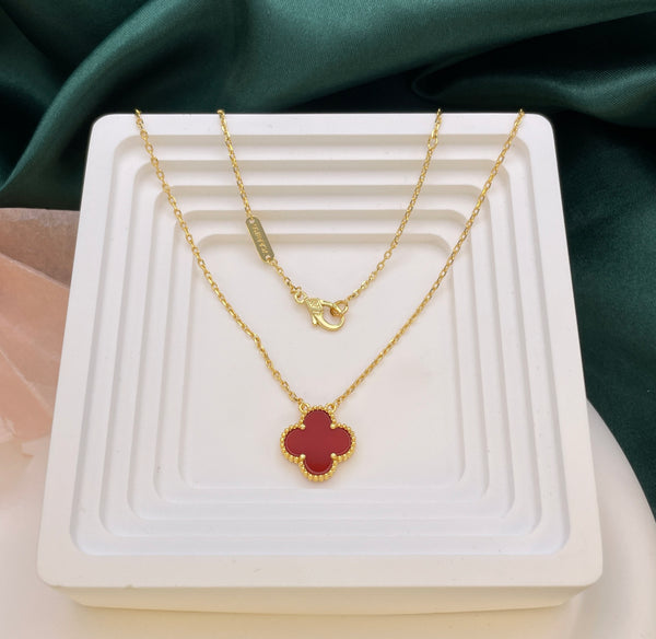 Clover necklace