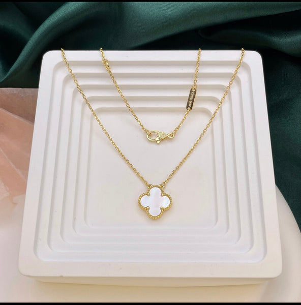 Clover necklace