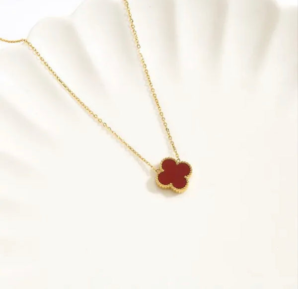 Clover necklace