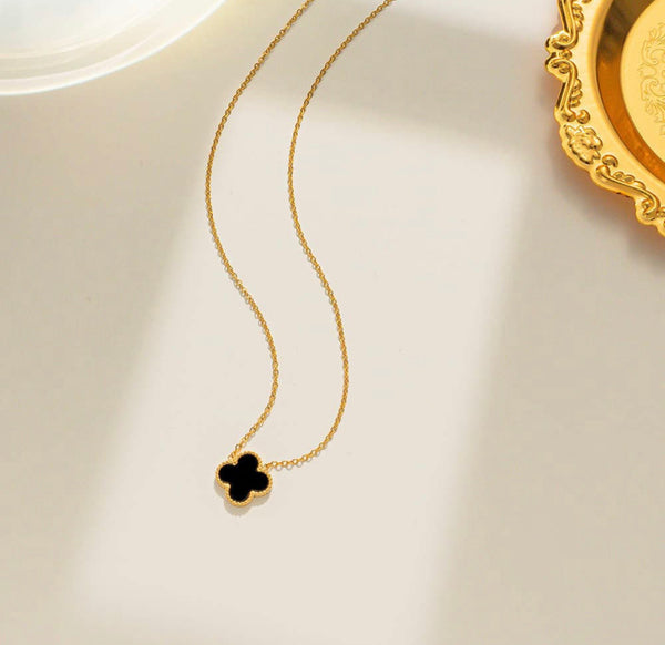 Clover necklace