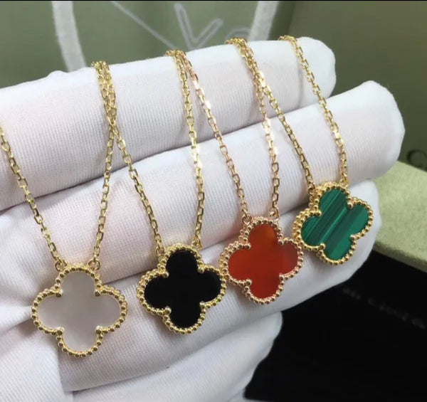 Clover necklace