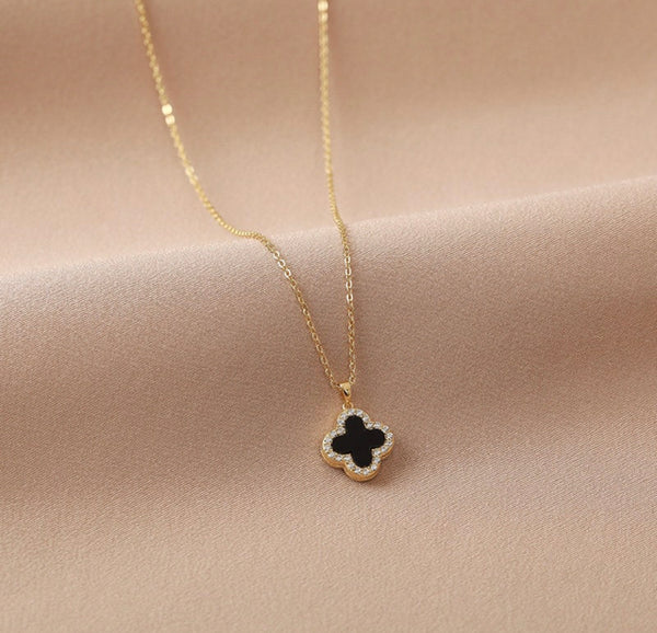 Clover necklace