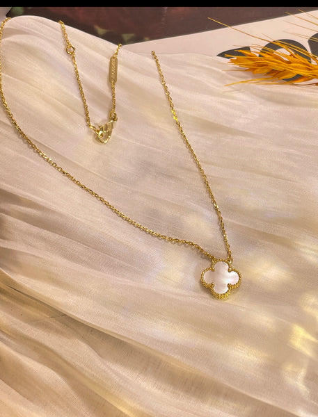Clover necklace