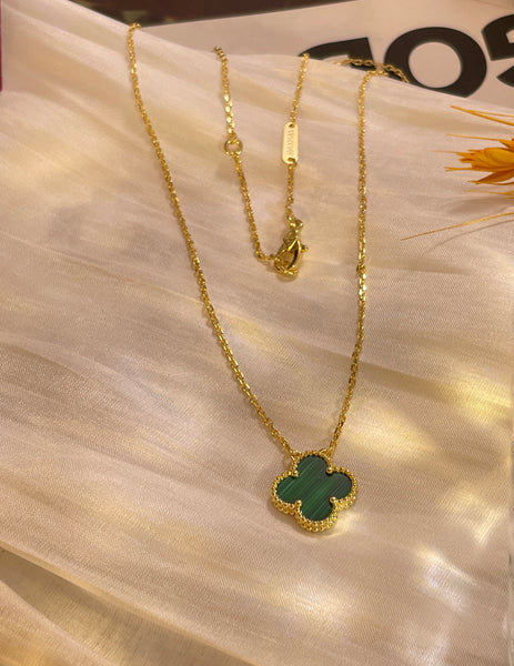 Clover necklace