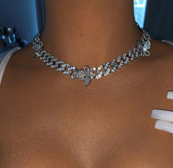 12 CUBAN BUTTERFLY CHOKER