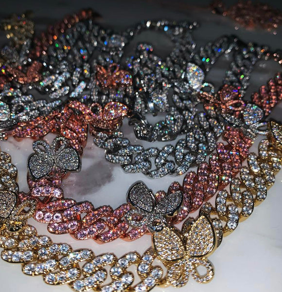 12 CUBAN BUTTERFLY CHOKER