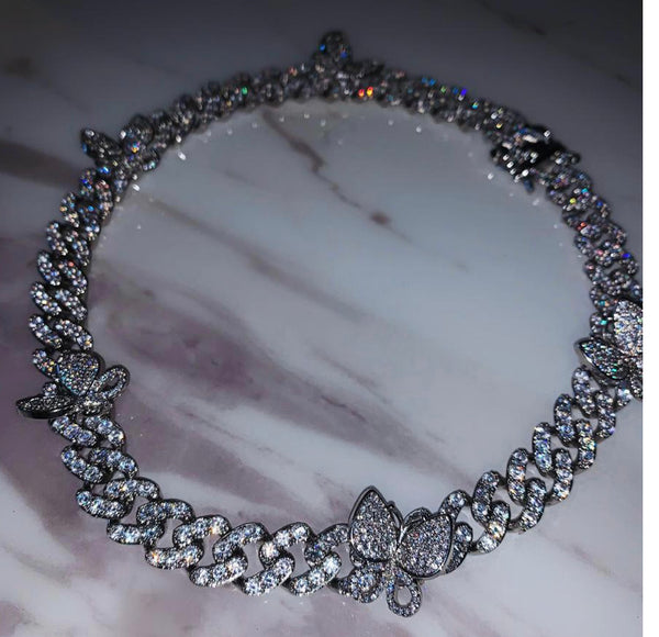 12 CUBAN BUTTERFLY CHOKER