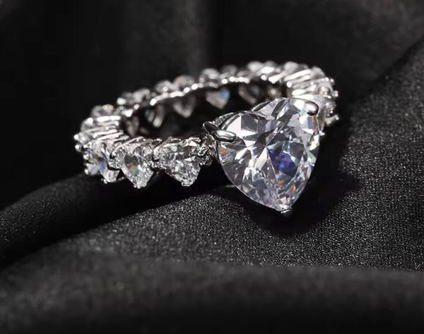 Icy Heart  ring ,heart CZ Ring , luxury ring , Full Cubic Zircon Paved Copper Big Heart Ring Iced Out Bling Hip Hop Fashio - Lavishluxxshop