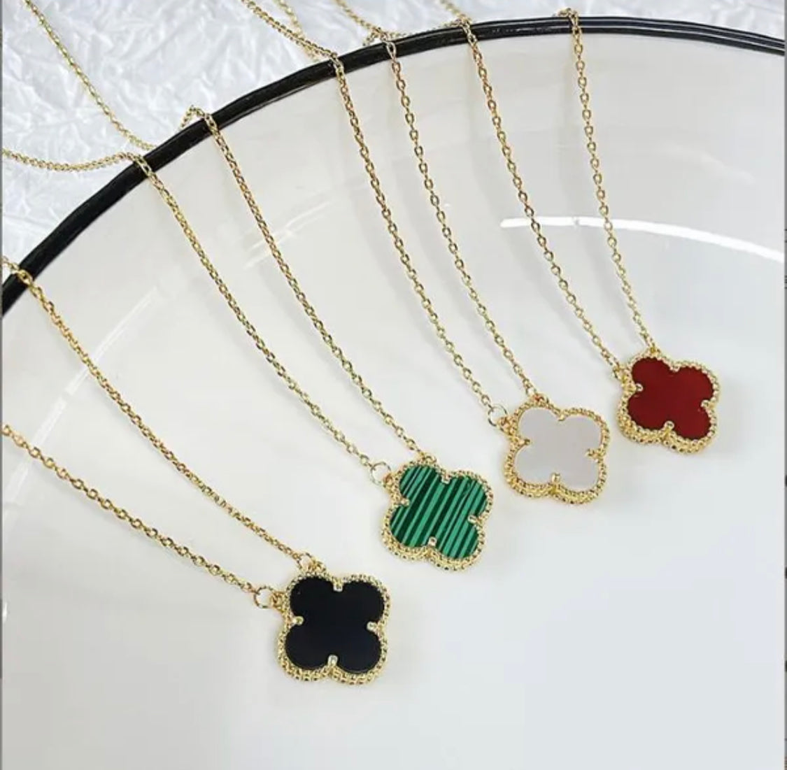 【bighugclub】CLOVER necklace Clover necklace– Lavishluxxshop